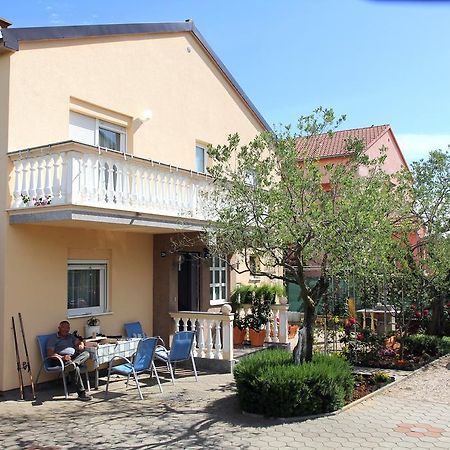 Apartments Kata Biograd Na Moru Exteriör bild