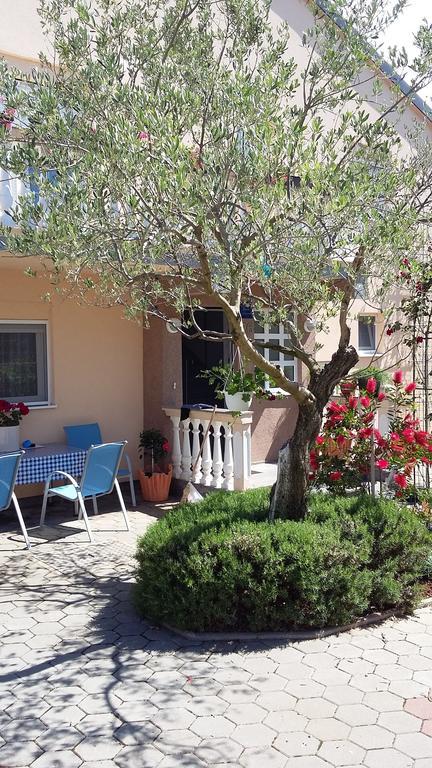 Apartments Kata Biograd Na Moru Exteriör bild