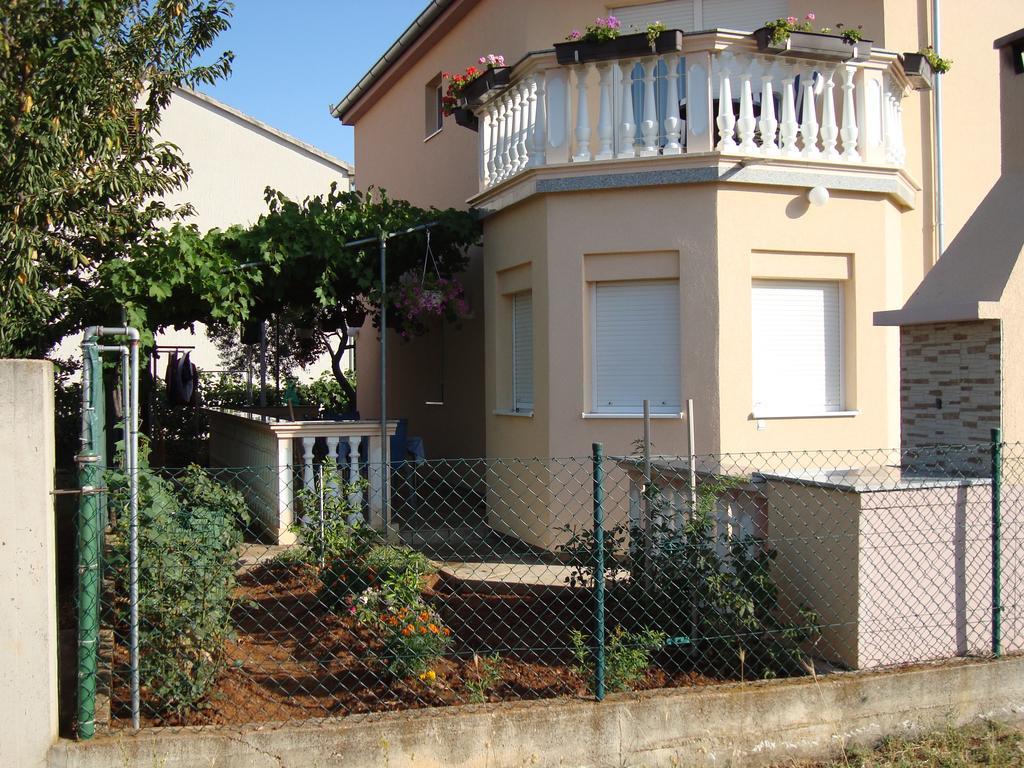 Apartments Kata Biograd Na Moru Exteriör bild