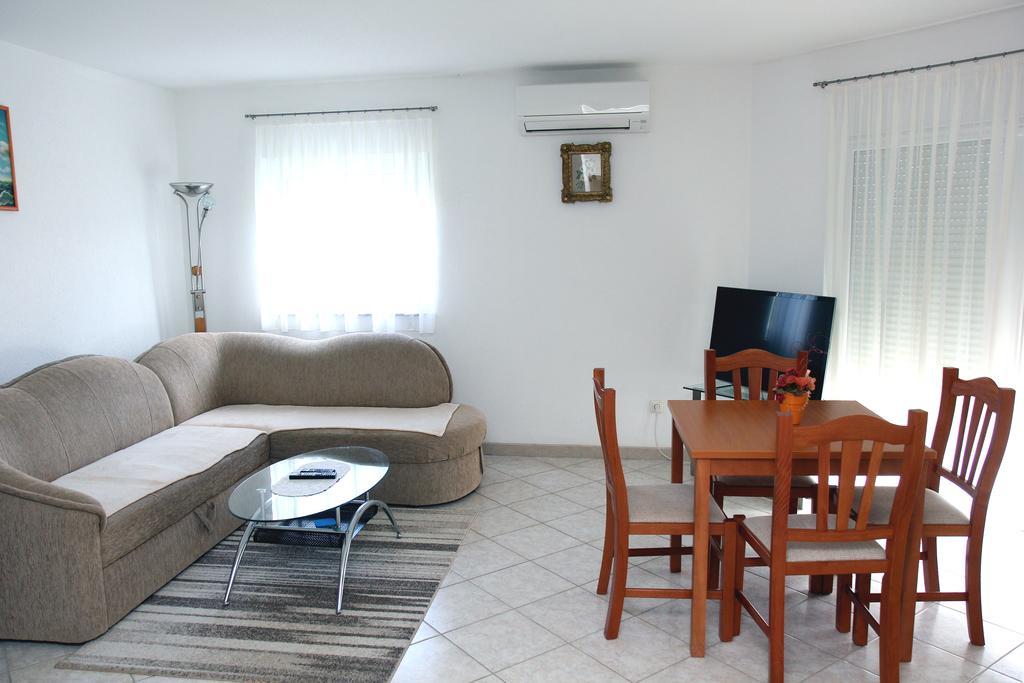 Apartments Kata Biograd Na Moru Exteriör bild